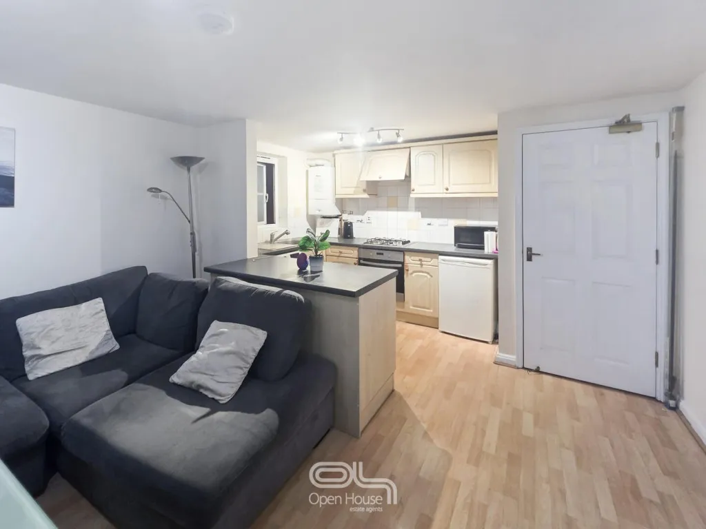 Kitchener Road, High Wycombe, HP11, photo 7