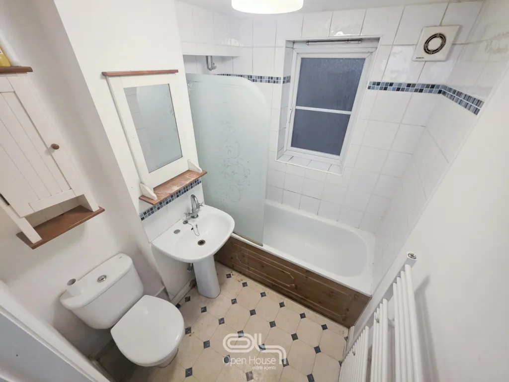 Kitchener Road, High Wycombe, HP11, photo 9