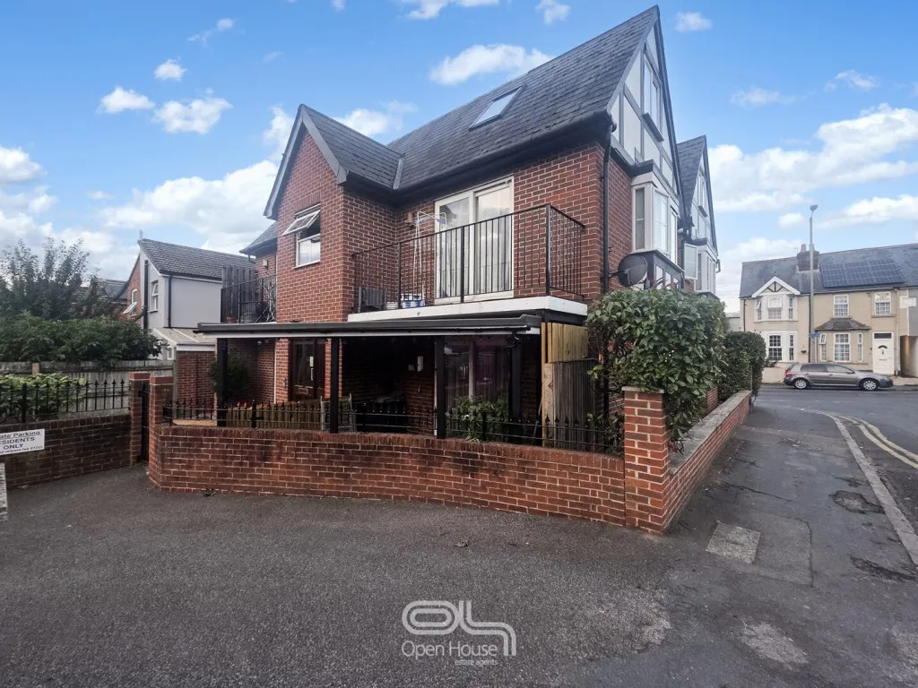 Kitchener Road, High Wycombe, HP11, photo 3
