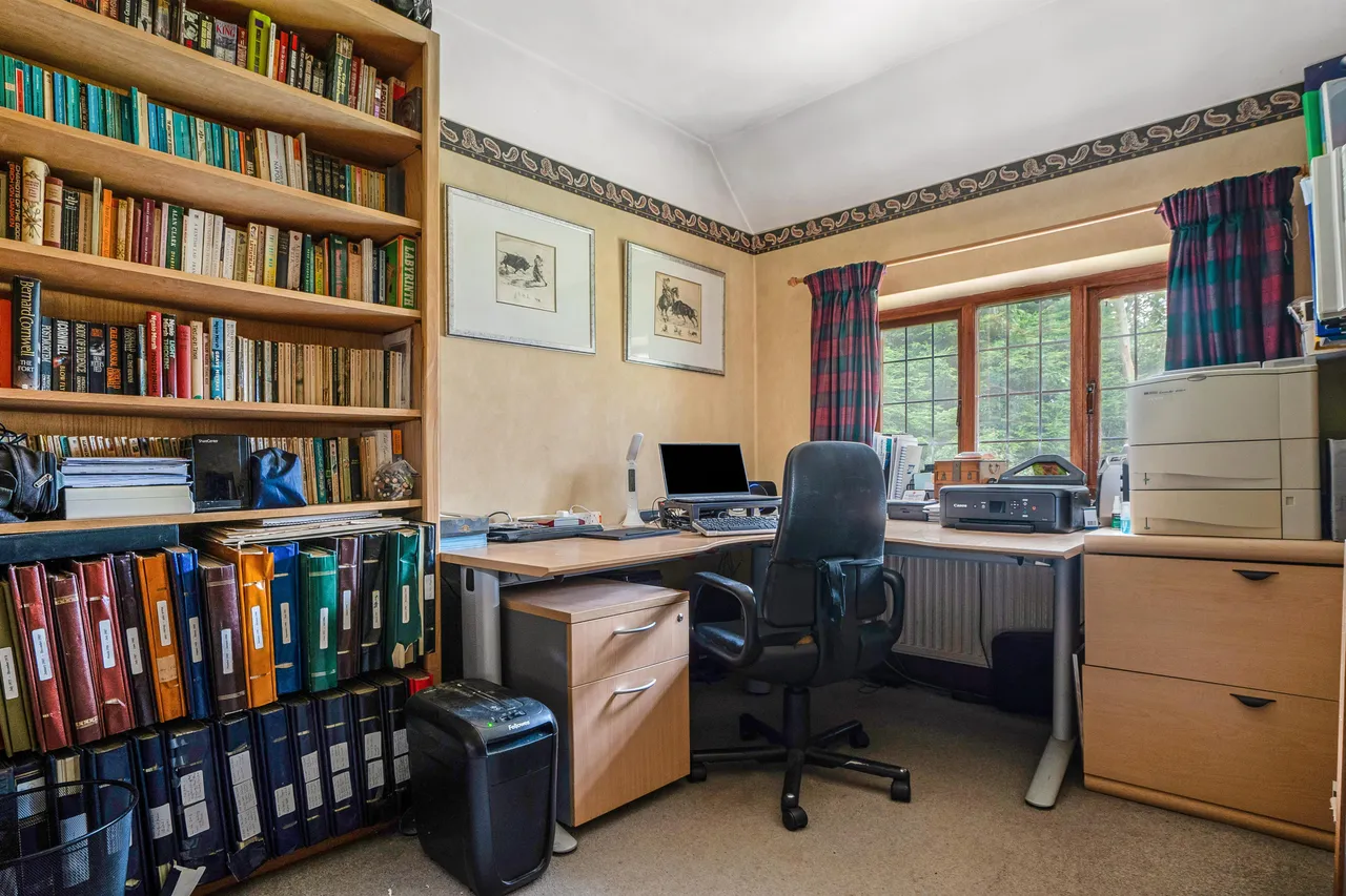 Tilford Road, Hindhead, GU26, photo 12