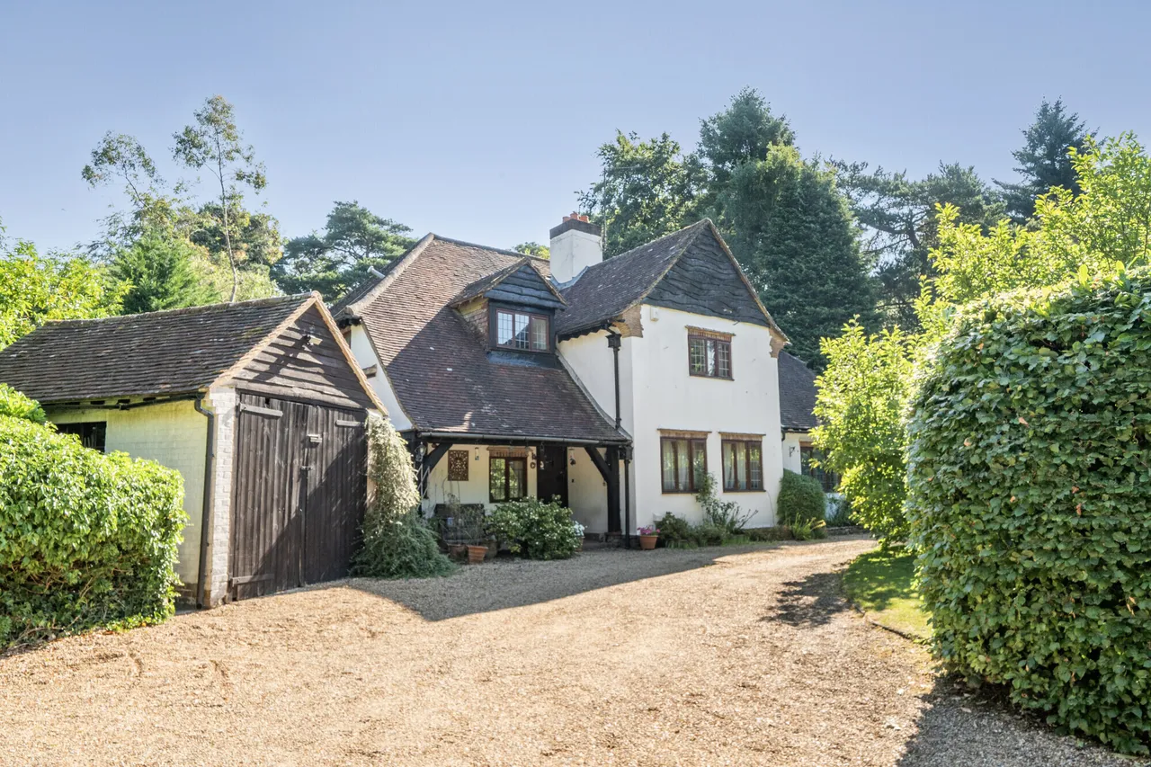 Tilford Road, Hindhead, GU26, photo 2