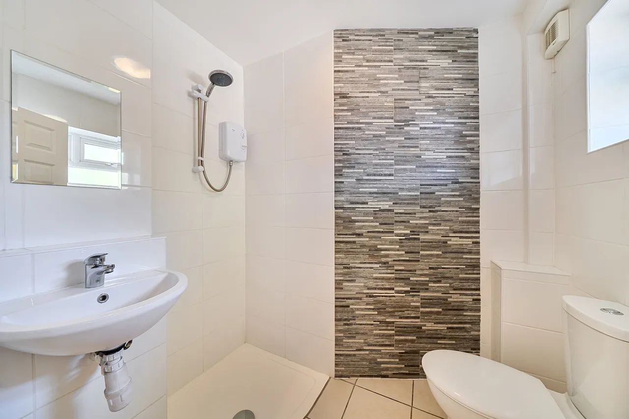 Parkfield Avenue, Hillingdon, UB10, photo 5