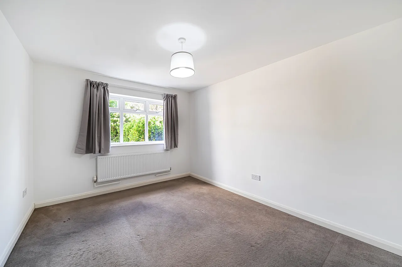 Parkfield Avenue, Hillingdon, UB10, photo 4