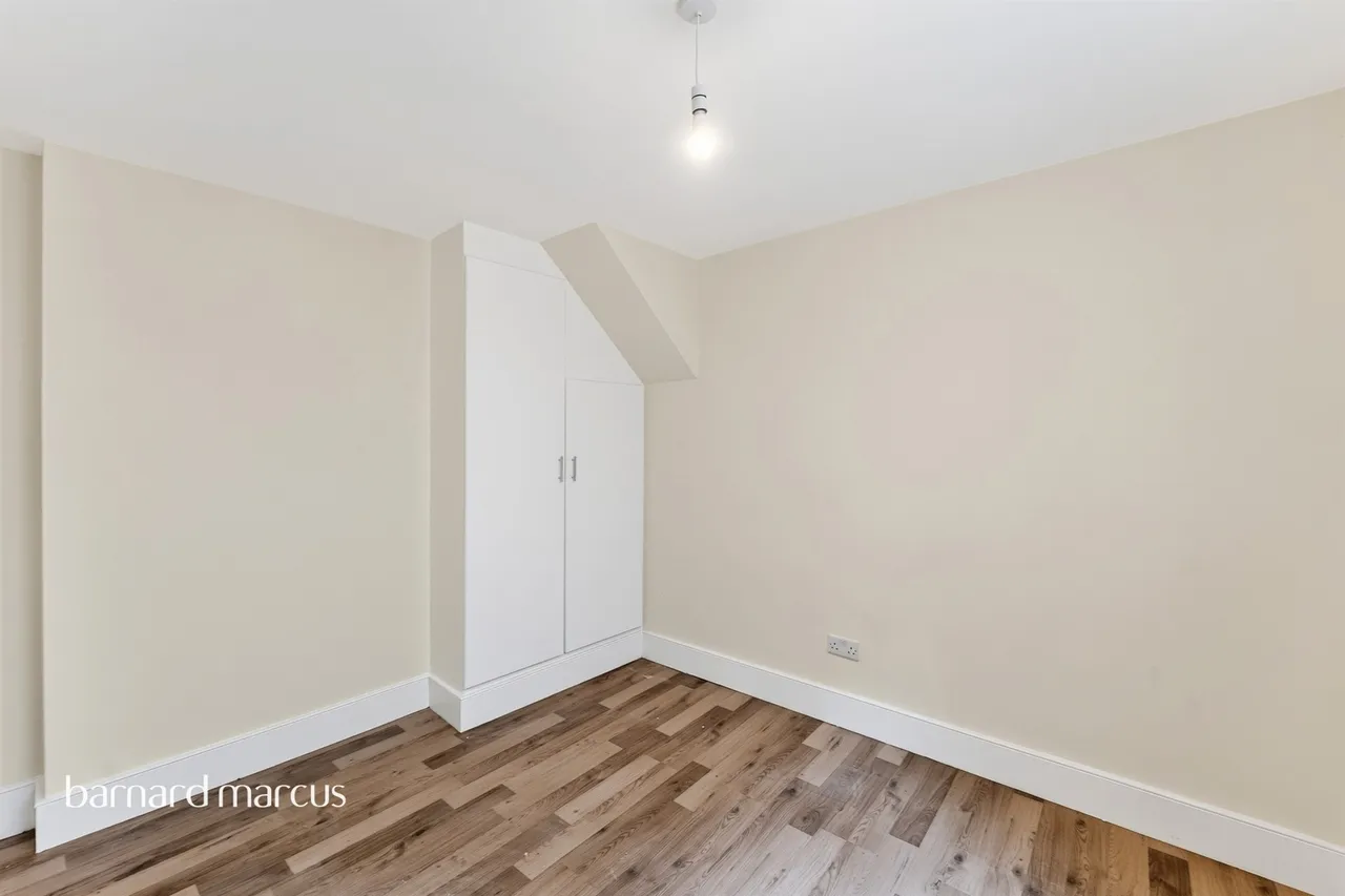 Mitcham Lane, London, SW16, photo 14