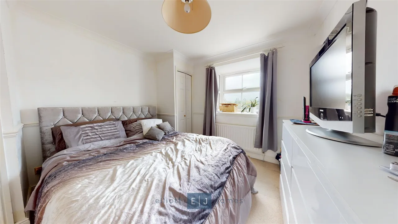 High Road, Woodford Green, photo 8