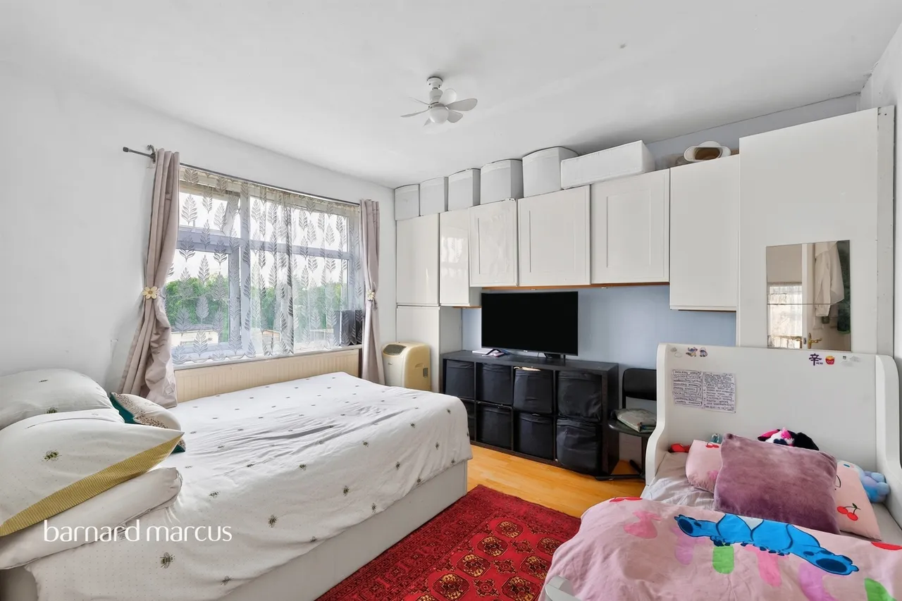Bedfont Lane, Feltham, photo 7