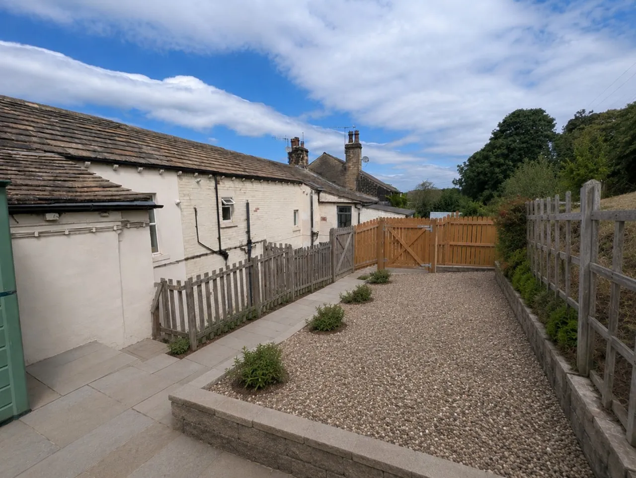Dalton Bank Road, Colne Bridge, photo 12