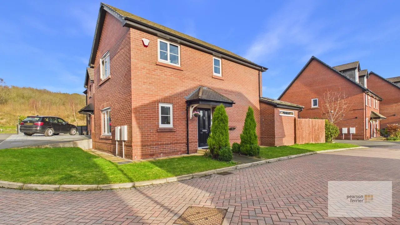 3 bed house for sale — Lowes Road, Bury, BL9 6PJ