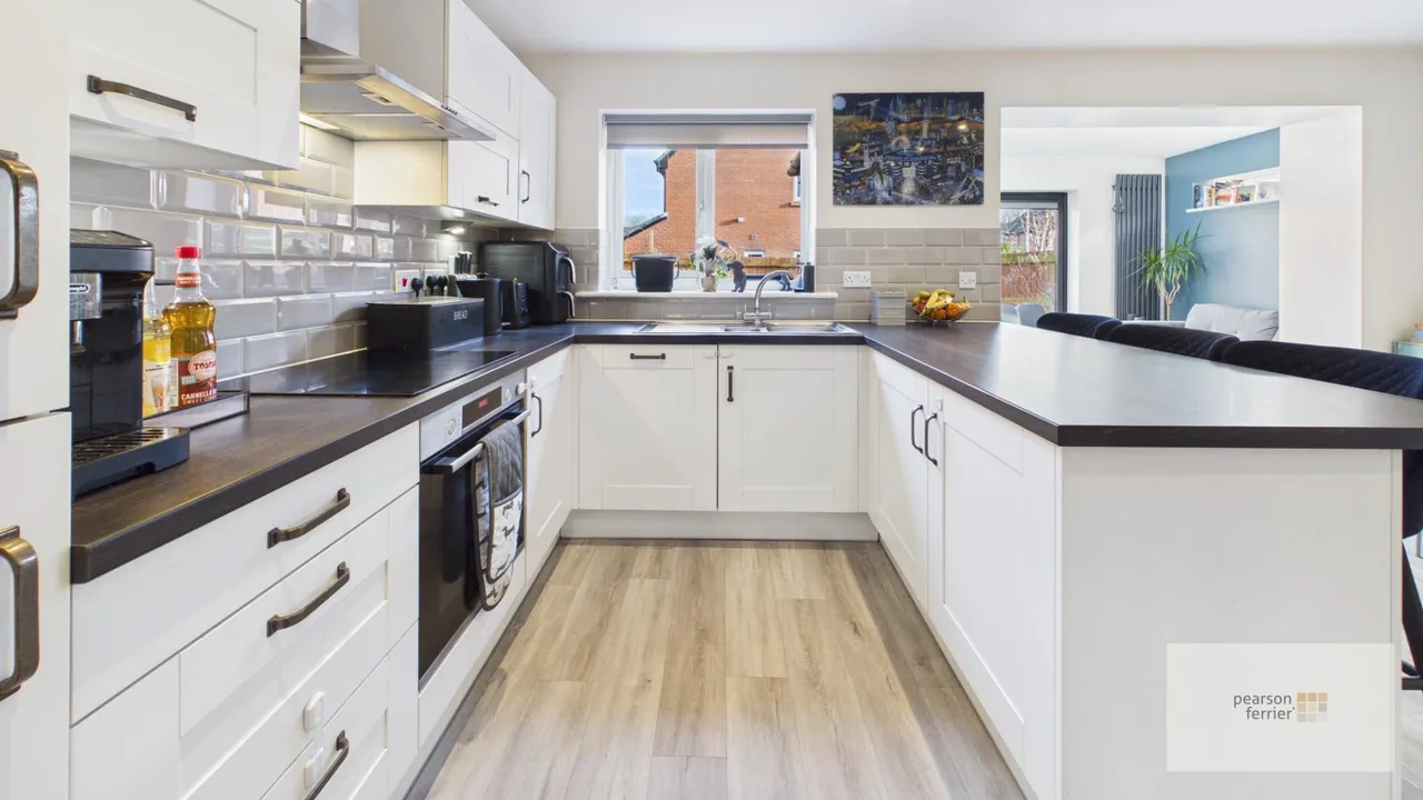 Lowes Road, Bury, BL9 6PJ, photo 4