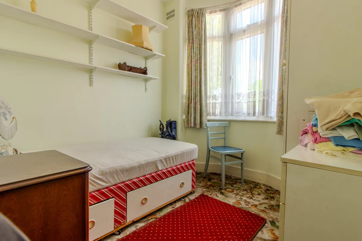 London, N13, photo 9