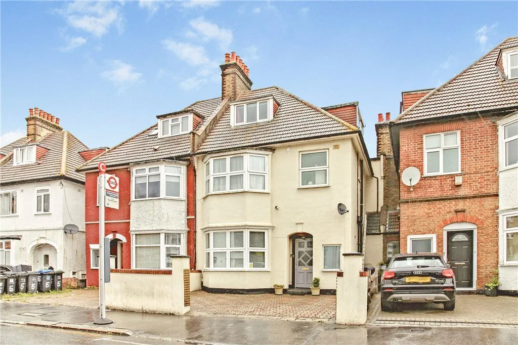 Norbury Crescent, London, SW16, photo 2