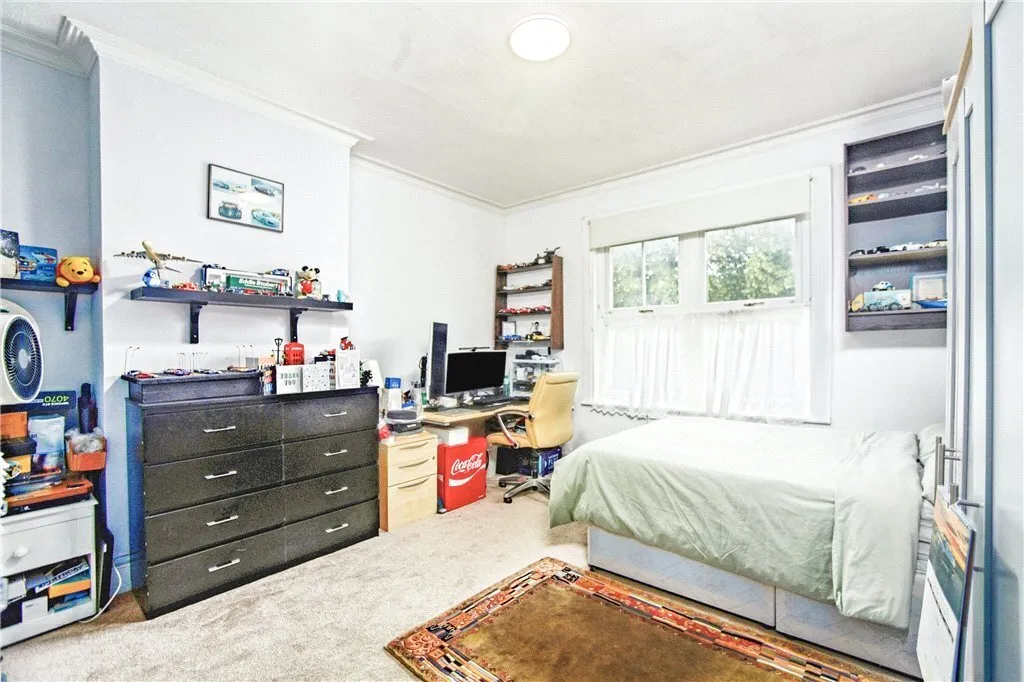 Norbury Crescent, London, SW16, photo 8