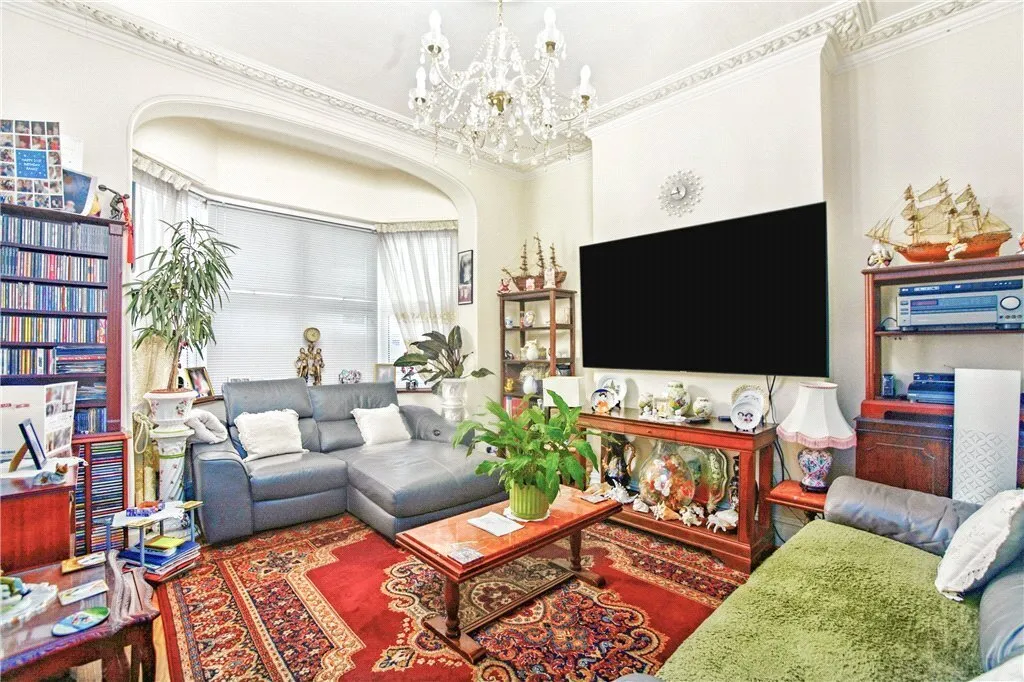5 bed house for sale — Norbury Crescent, London, SW16
