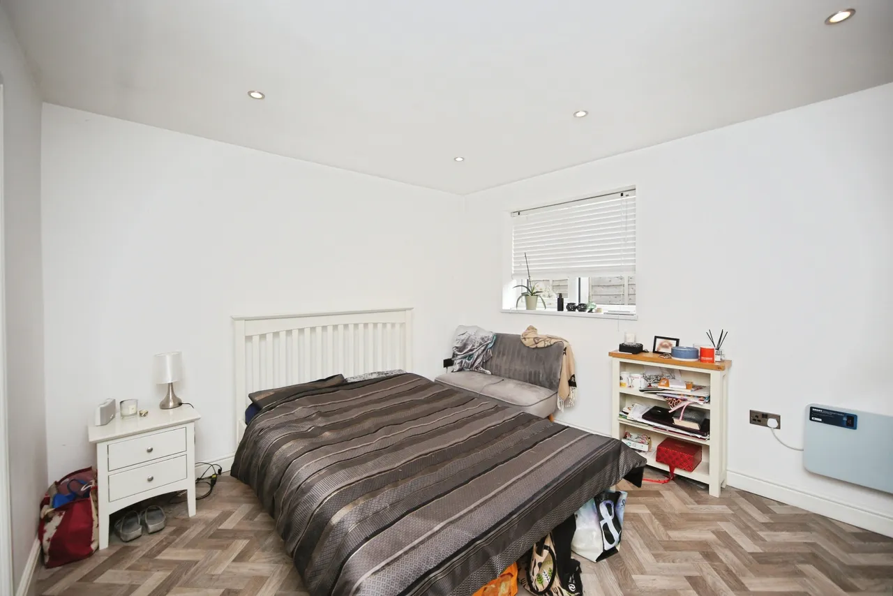 Neville Avenue, Kidderminster, DY11, photo 16
