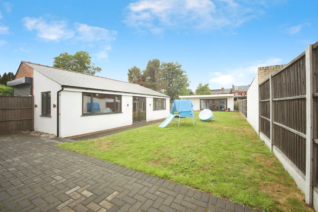 Neville Avenue, Kidderminster, DY11, photo 3