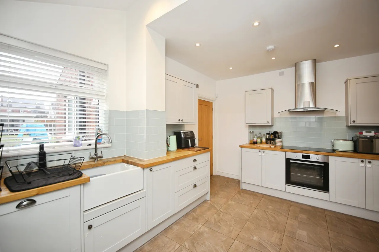 Neville Avenue, Kidderminster, DY11, photo 5