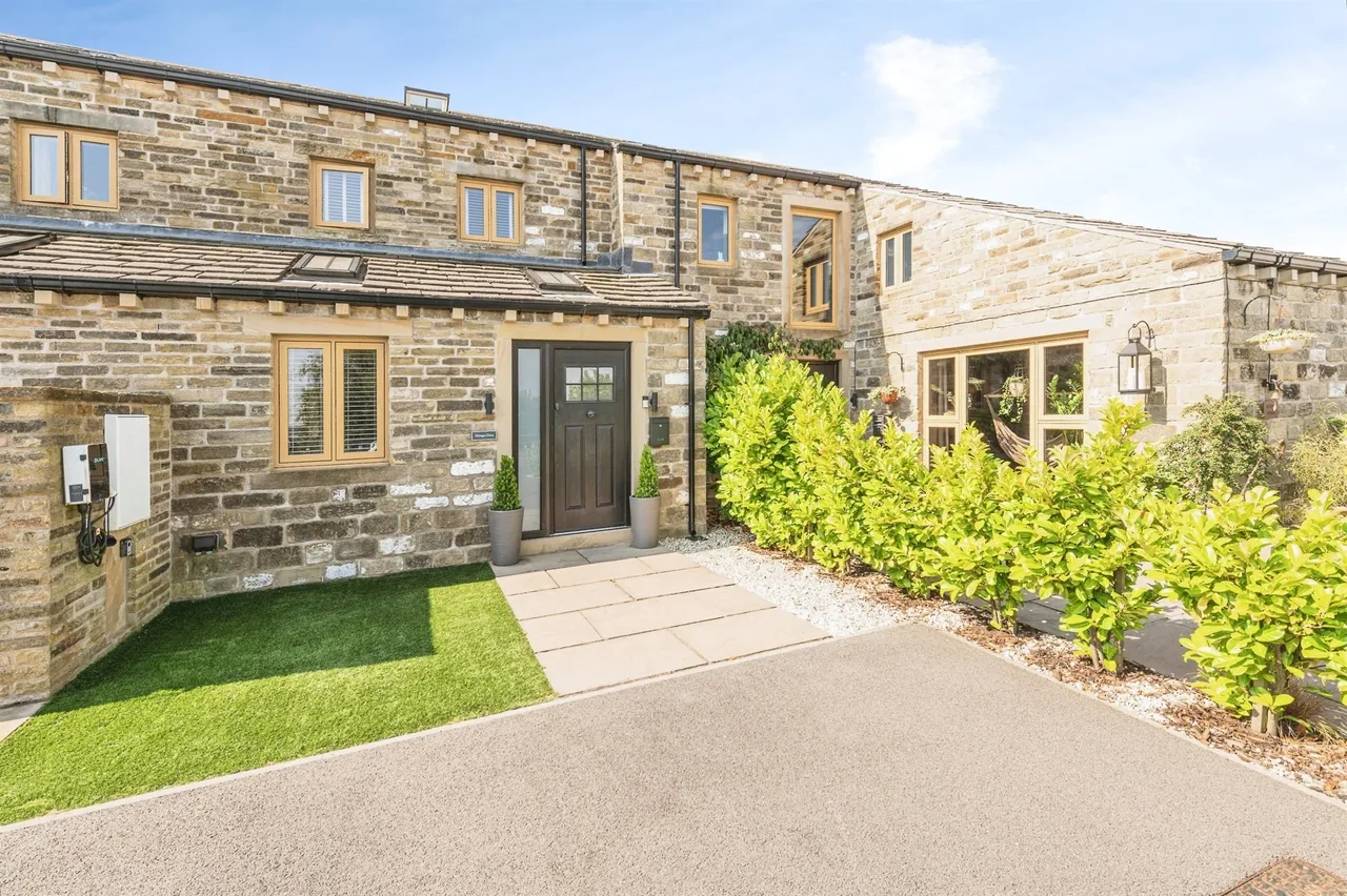 4 bed house for sale, Scholes Moor Road, Scholes, HD9