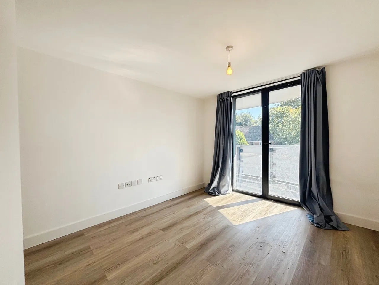 Farnborough Road, Farnborough, Hampshire, GU14 7HN, photo 4
