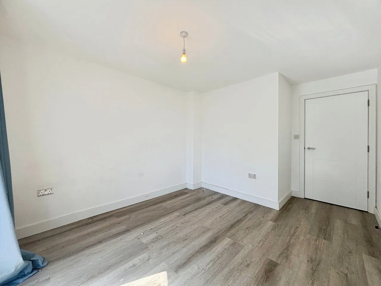 Farnborough Road, Farnborough, Hampshire, GU14 7HN, photo 8