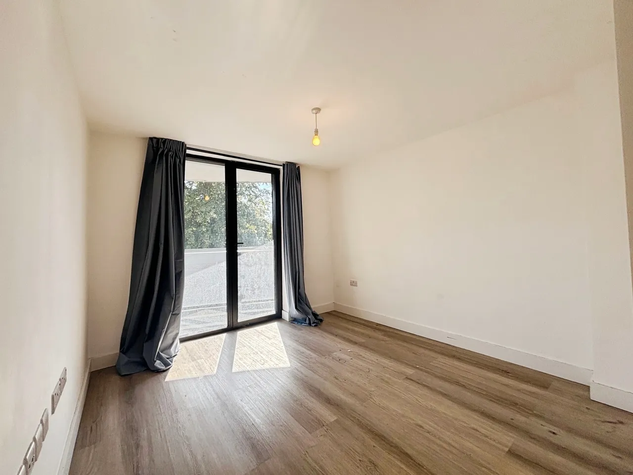 Farnborough Road, Farnborough, Hampshire, GU14 7HN, photo 9