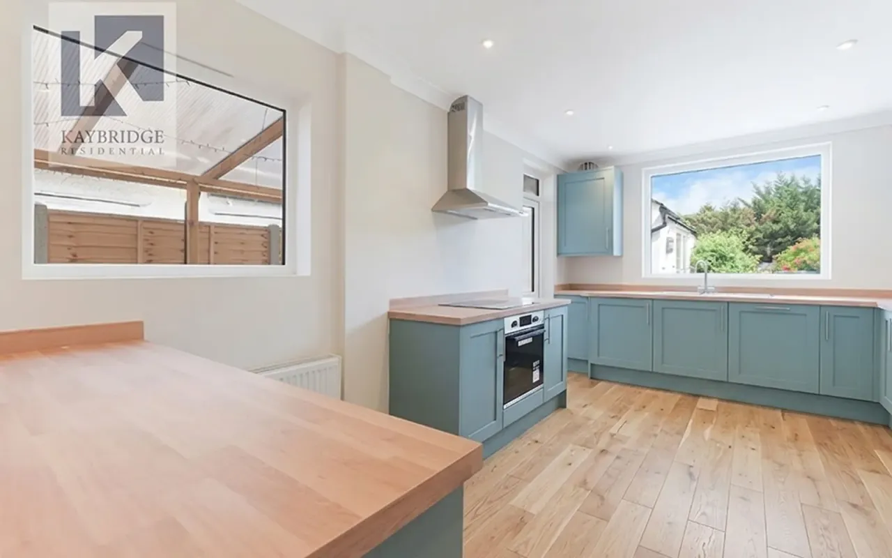 Briarwood Road, Epsom, KT17, photo 5
