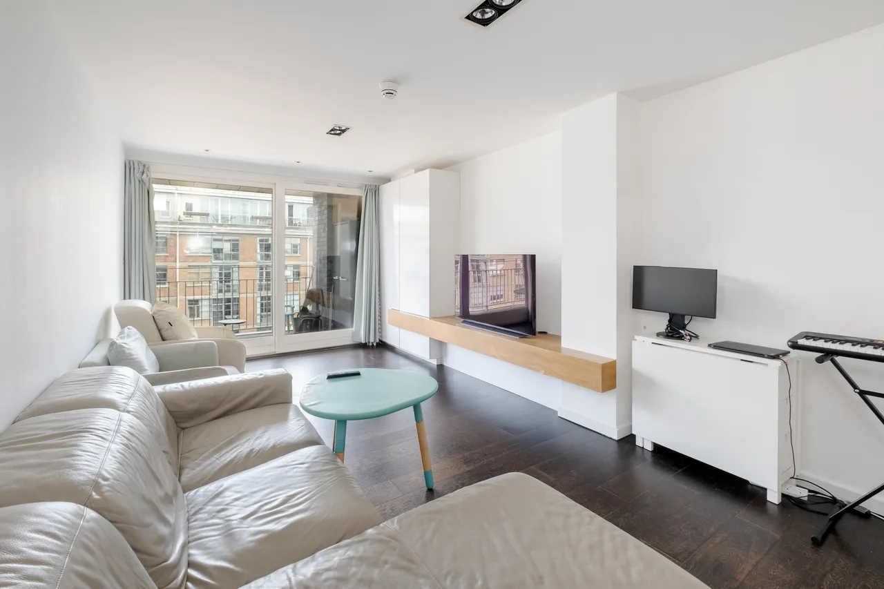 2 bed flat for sale, Wharf Road, London, N1