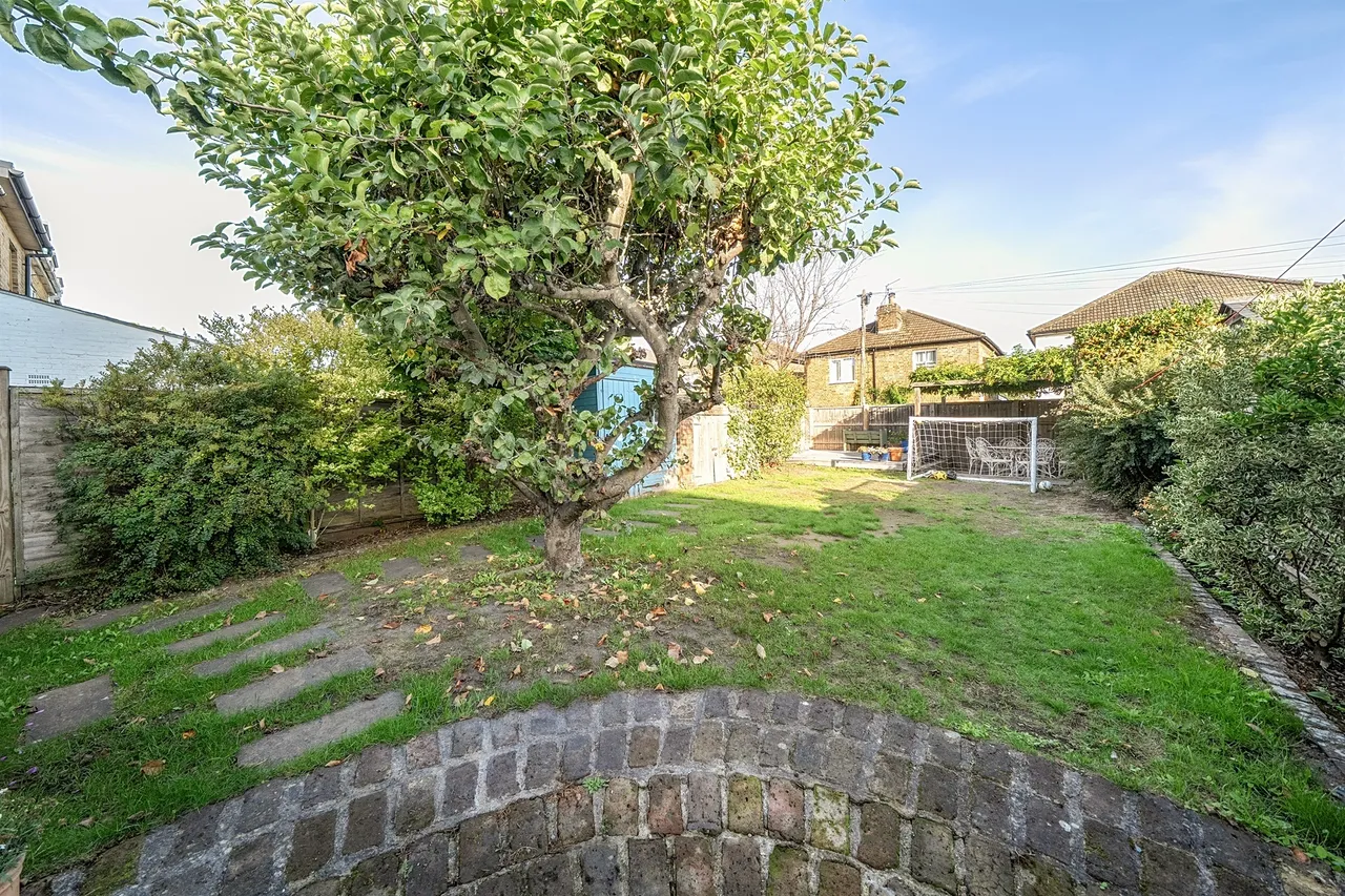 Vicarage Road, Maidenhead, SL6, photo 15
