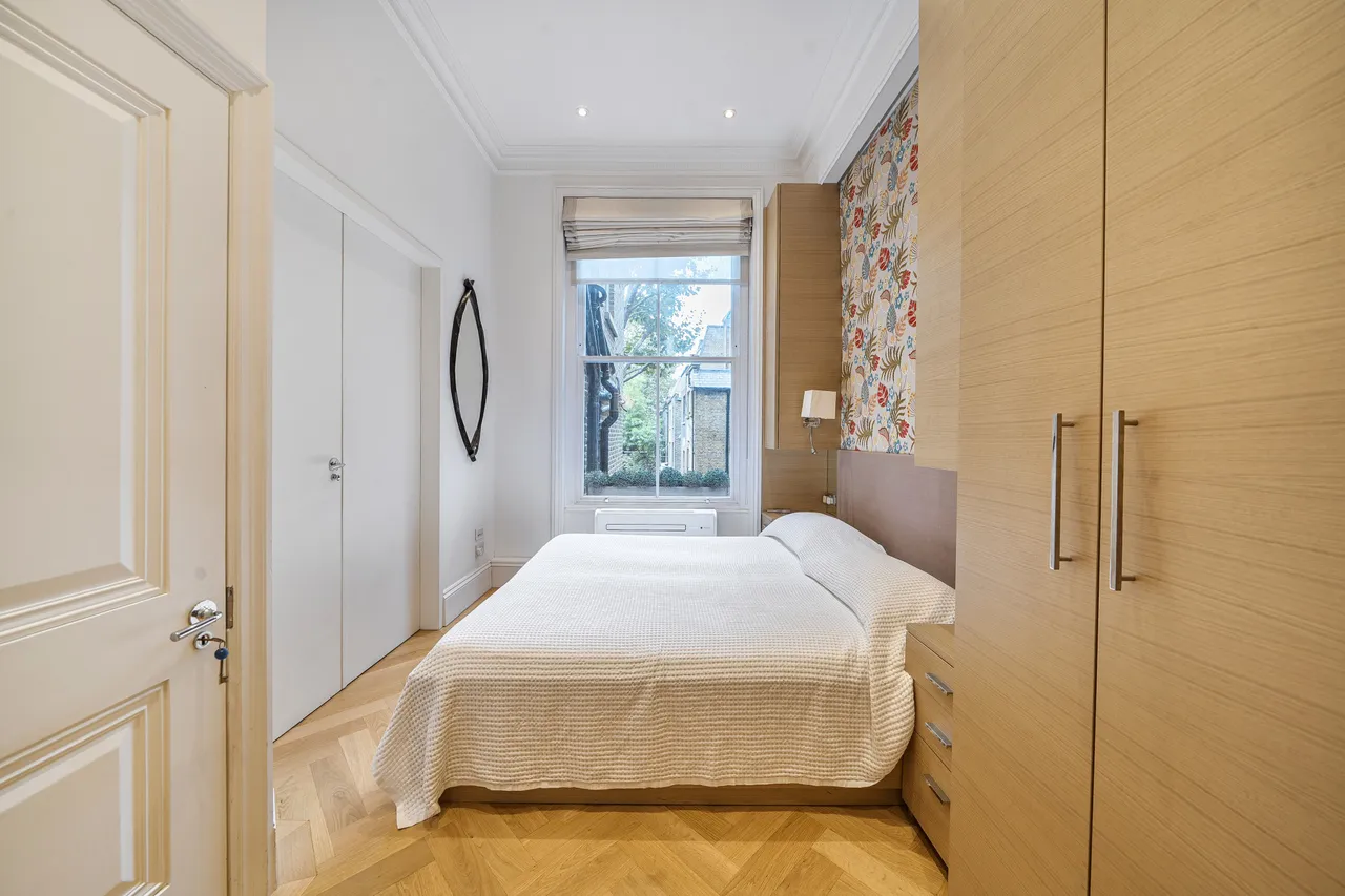 38B Ashburn Place, London, photo 12