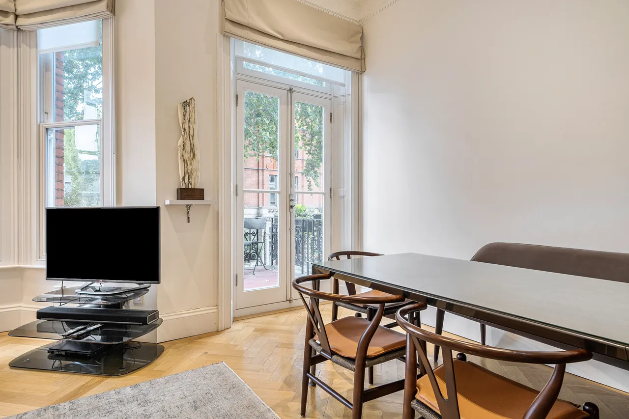 38B Ashburn Place, London, photo 6