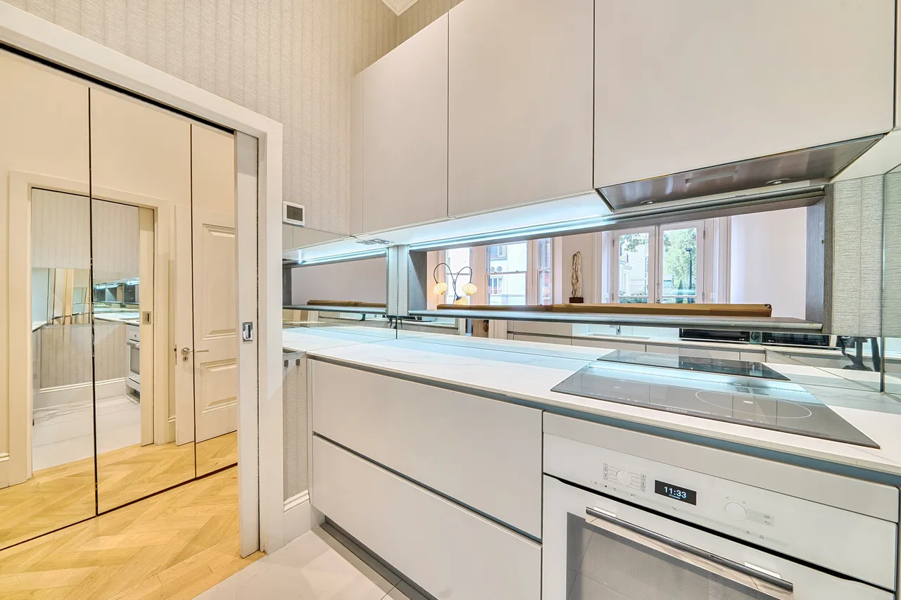 38B Ashburn Place, London, photo 8