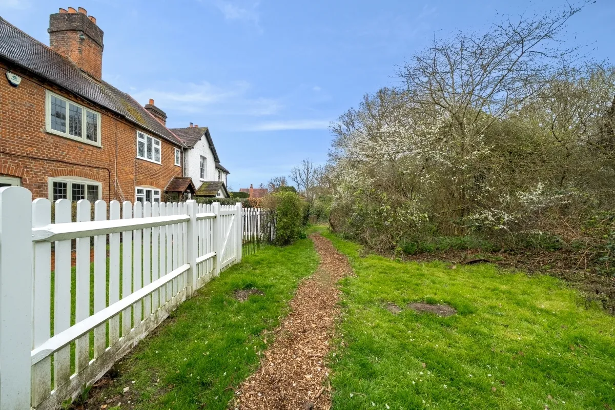 Burchetts Green Road Maidenhead SL6, photo 12