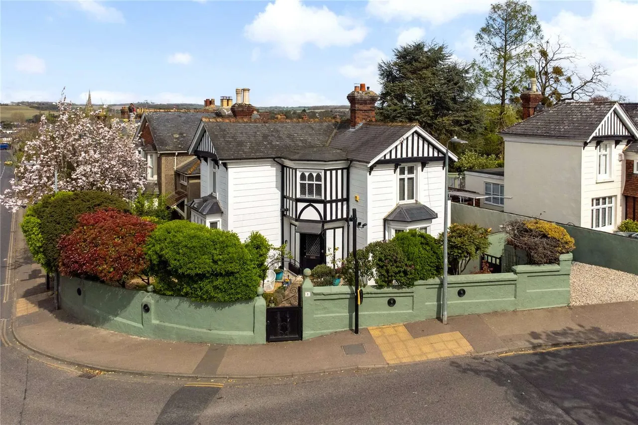 3 bed house for sale — Mount Pleasant Road, Saffron Walden, Essex, CB11 3EA