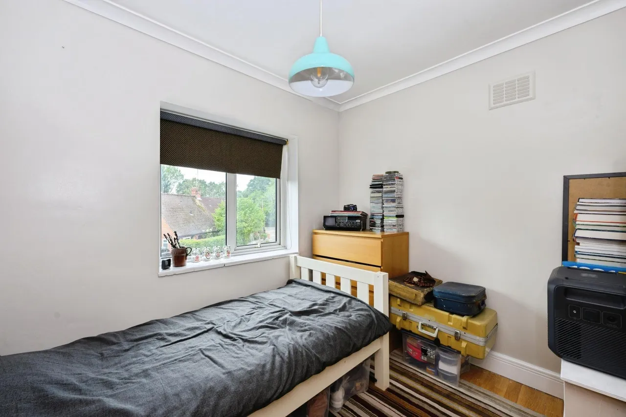 The Greenway, Epsom, KT18, photo 12