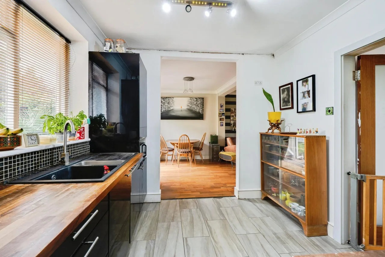 The Greenway, Epsom, KT18, photo 7