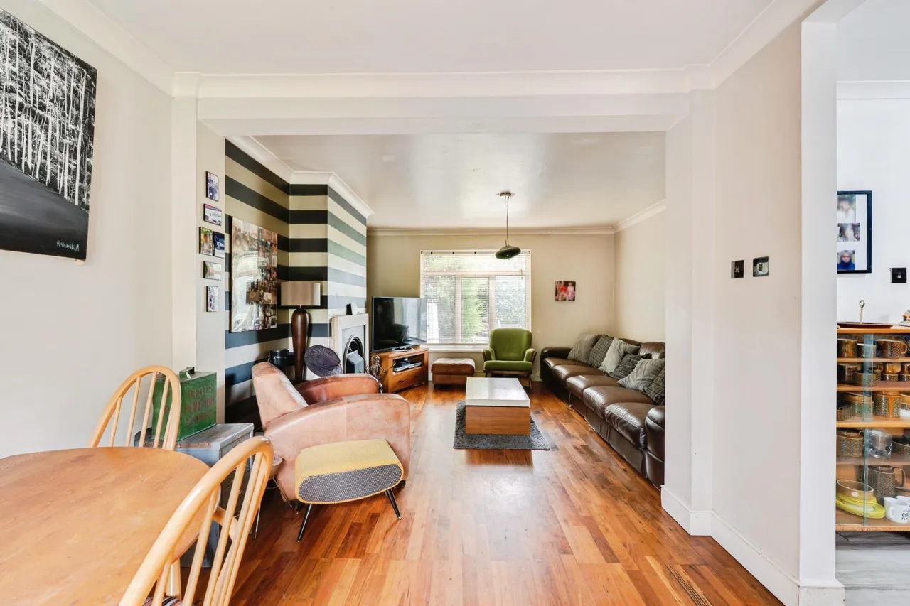 The Greenway, Epsom, KT18, photo 5