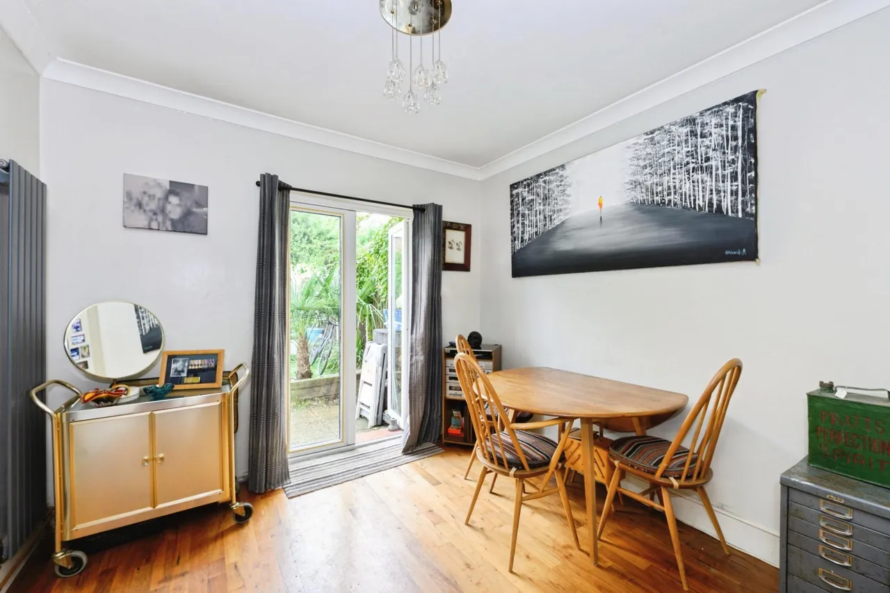 The Greenway, Epsom, KT18, photo 6