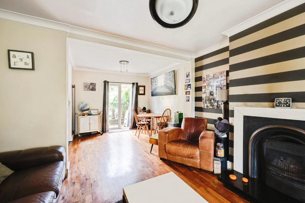 The Greenway, Epsom, KT18, photo 4