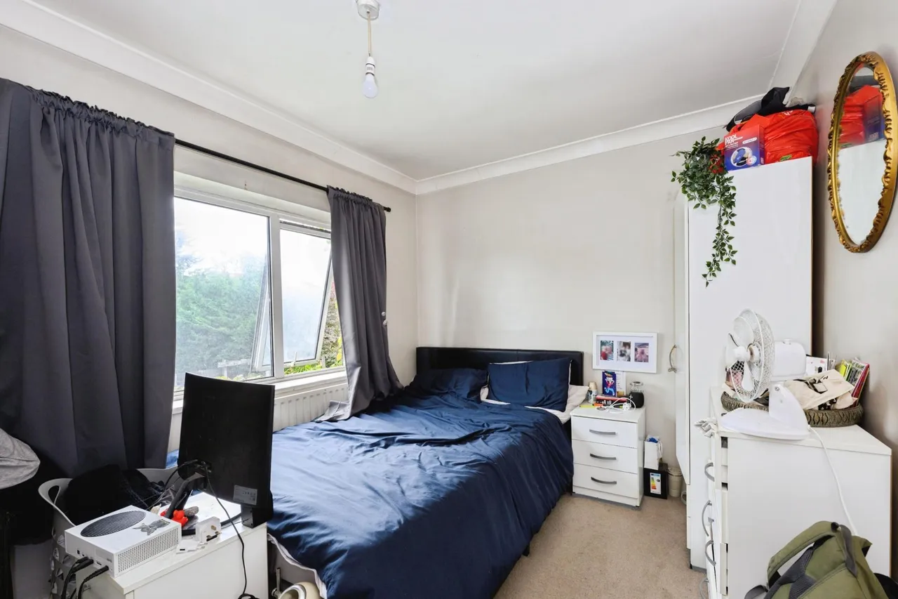 The Greenway, Epsom, KT18, photo 11