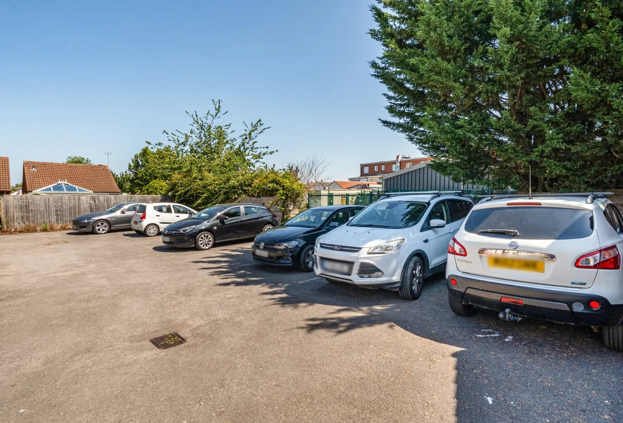 Longs Drive, Gloucestershire, Yate, BS37 5XN, photo 8