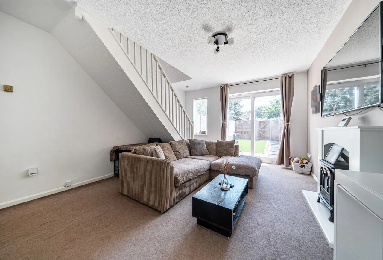 Longs Drive, Gloucestershire, Yate, BS37 5XN, photo 3