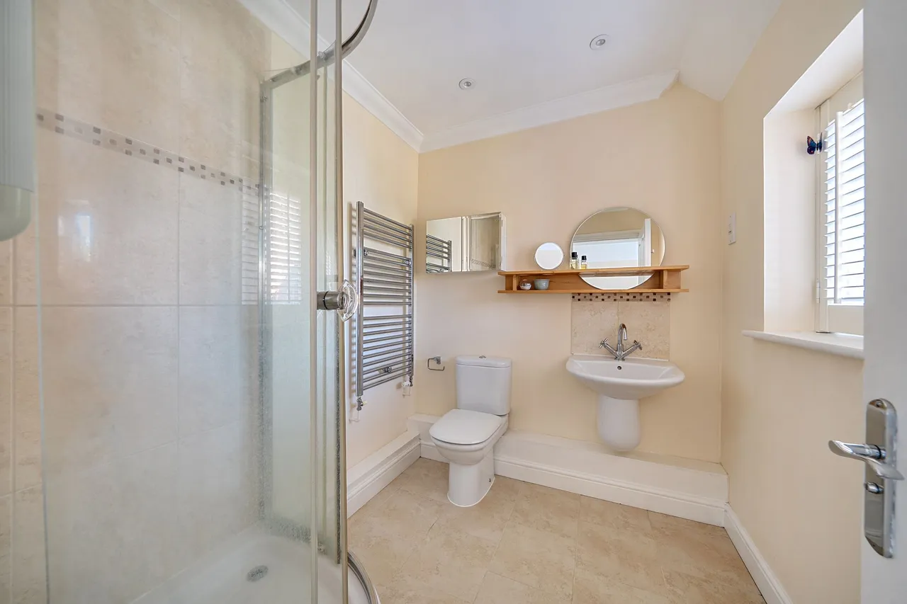High Street, Haslemere, GU27, photo 8