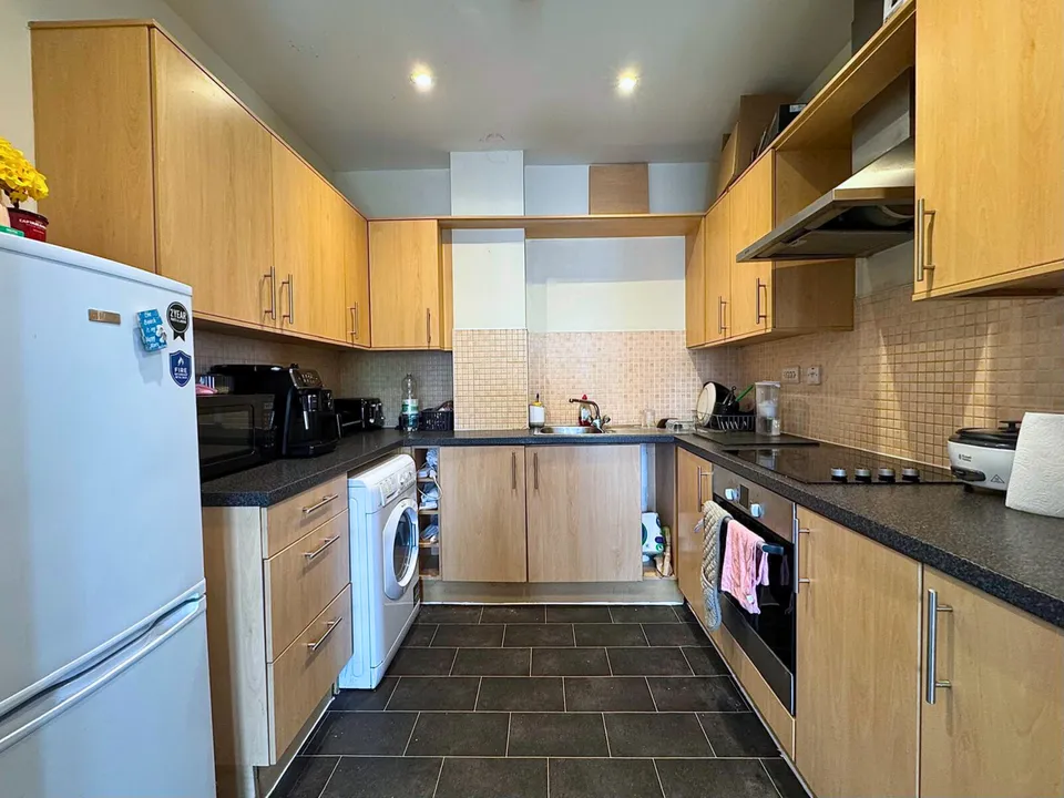 Robinson House, High Street, Crawley, West Sussex, RH10, photo 4