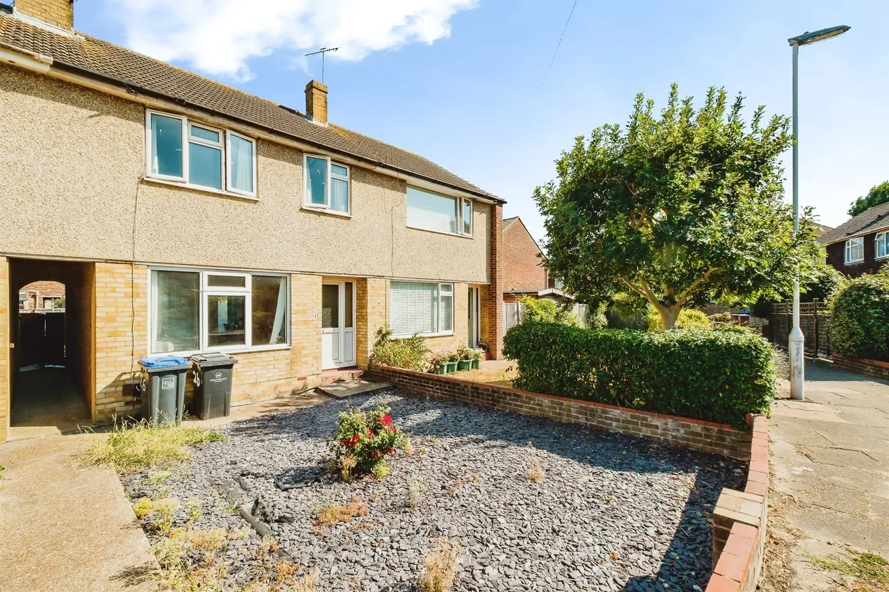 3 bed house for sale, Harrison Road, Worthing, BN14