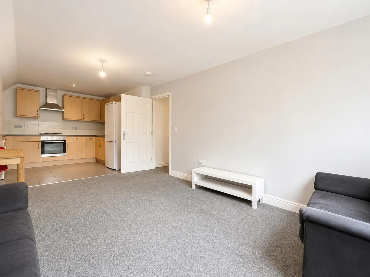 Harvey Road, Slough, SL3, photo 2