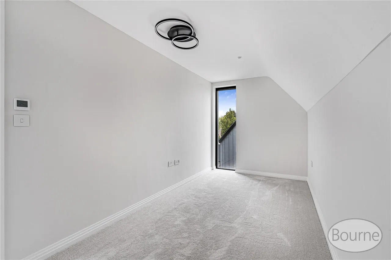 Kingfield Green, Woking, GU22, photo 17
