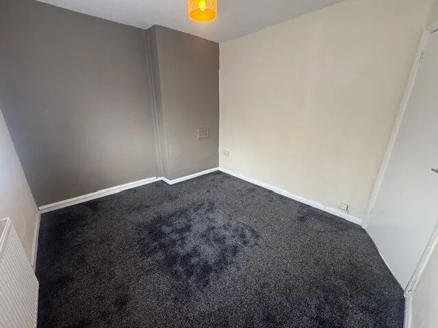 Longmead Drive, Nottingham, photo 5