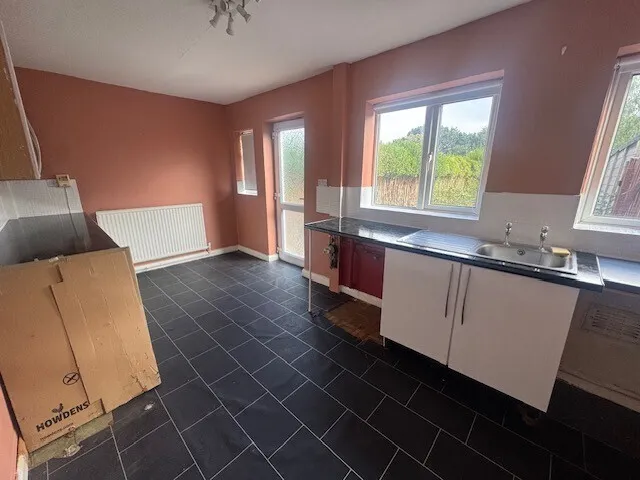 Longmead Drive, Nottingham, photo 4