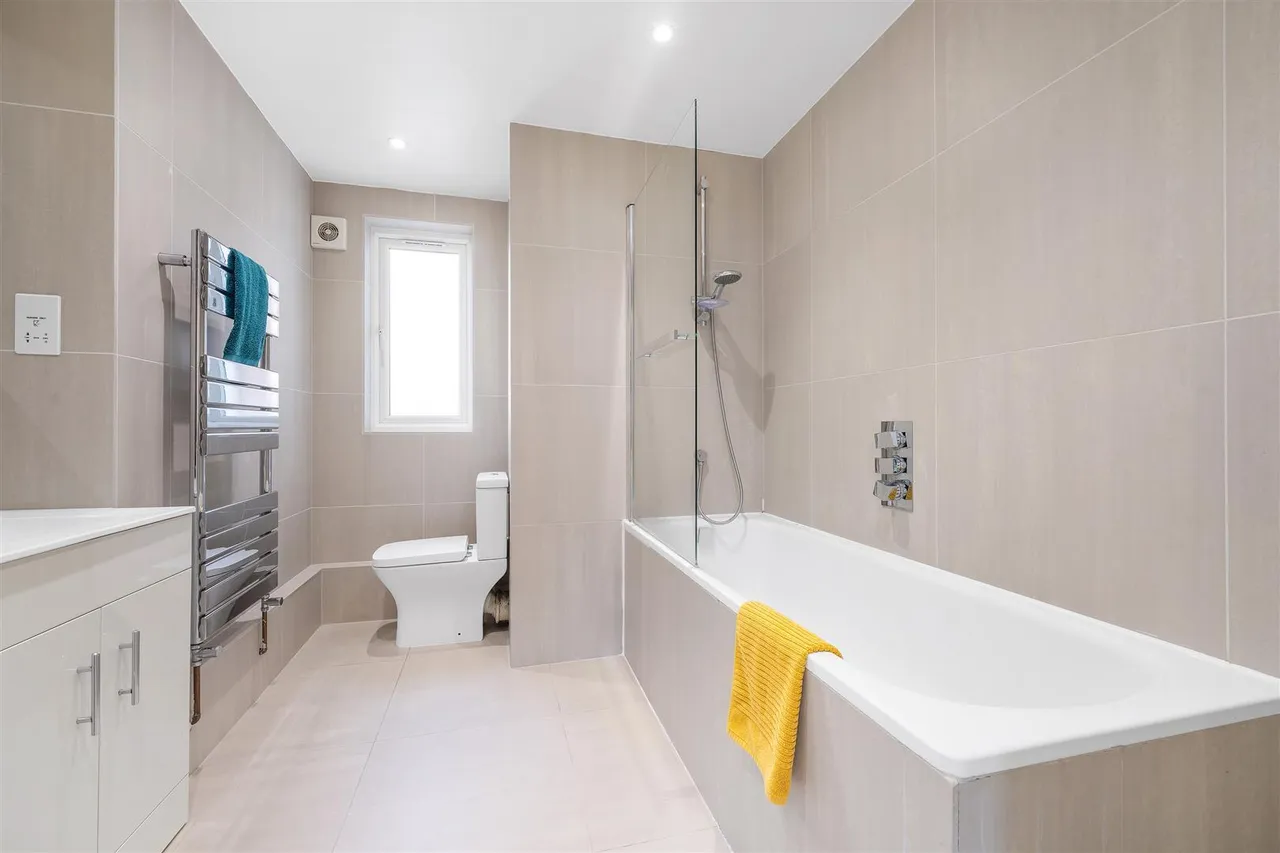 Knollys Road, Streatham, photo 9