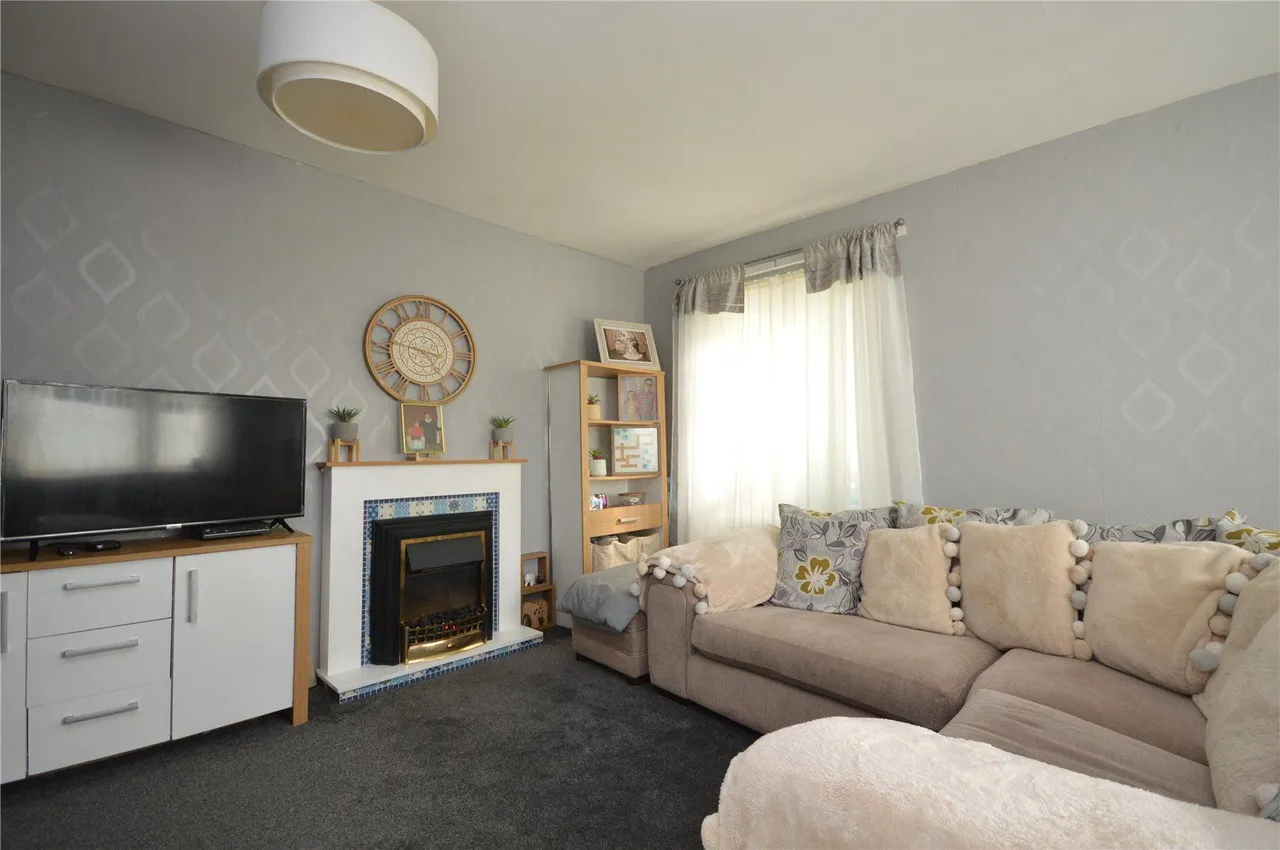 Newhall Green, Leeds, LS10, photo 2