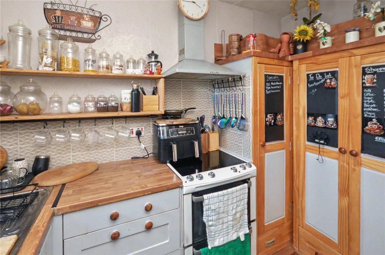 Newhall Green, Leeds, LS10, photo 4